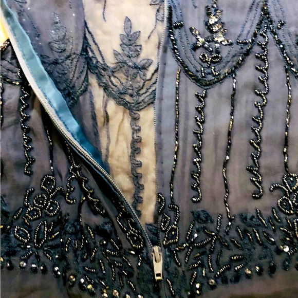 💋 NEW LOWER PRICE‼️
Carol Horn’s 100% Silk Sequence, Embroidered Top Med. 1970 - Picture 10 of 16